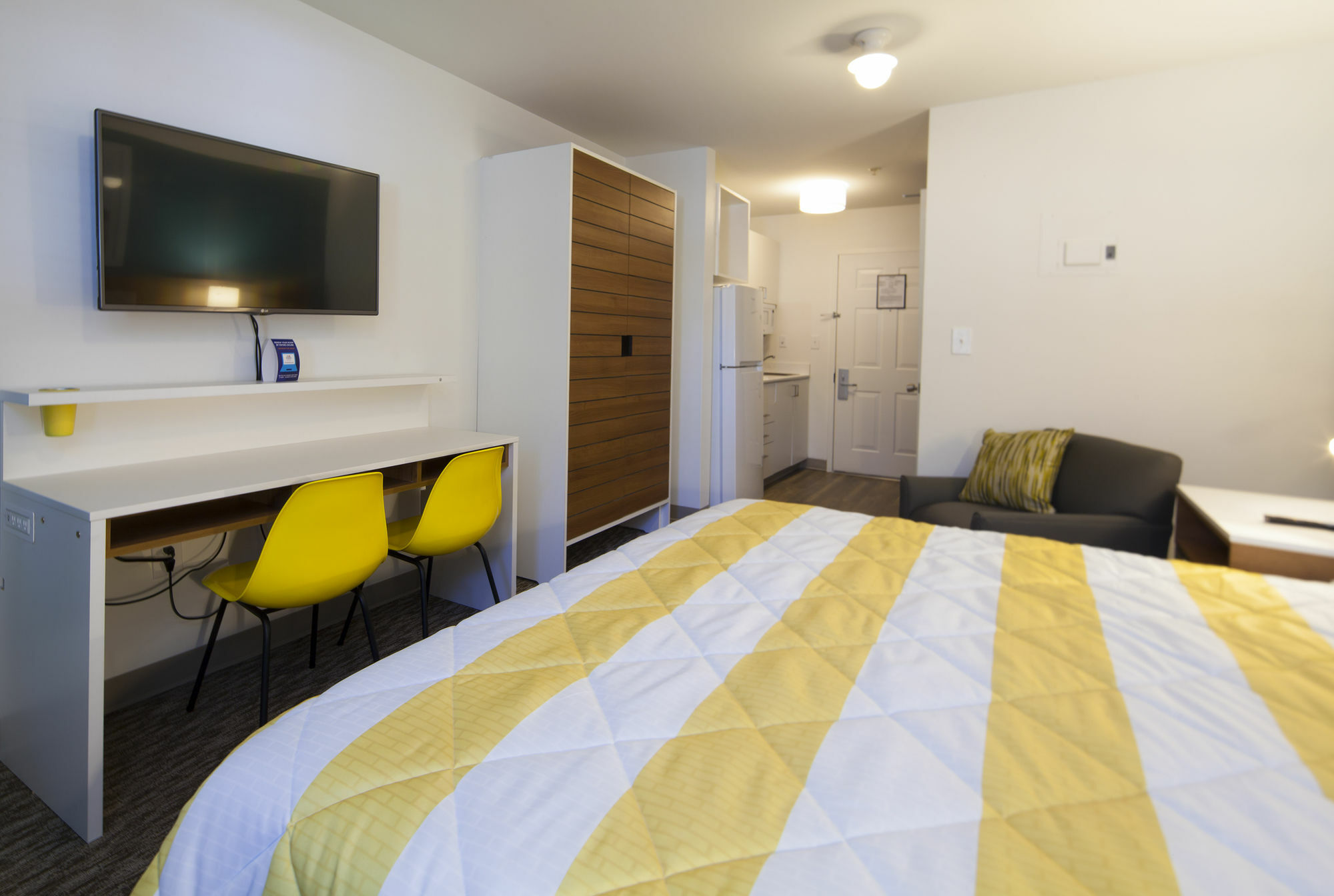 Intown Suites Extended Stay Newport News Va - City Center Exterior photo